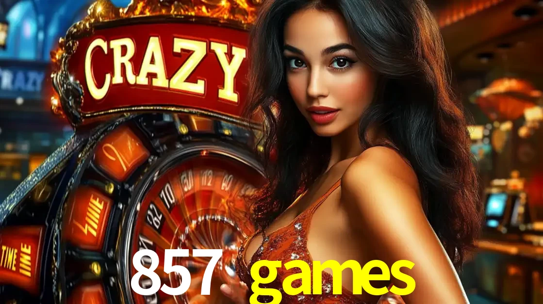 Mulher glamourosa olhando para a câmera com a roda vermelha do Crazy Time ao fundo em um ambiente de cassino, destacando a emoção dos jogos ao vivo no 857 games.